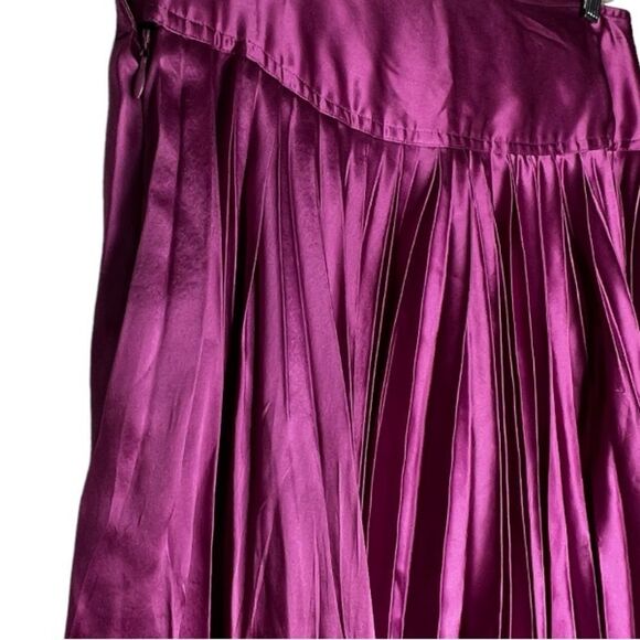 To The Max Silk‎ Skirt - Picture 5 of 7